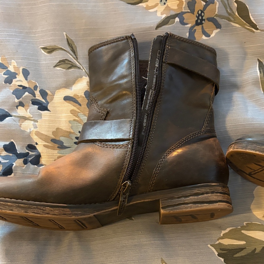 Tamaris Women's Brown Ankle Boots